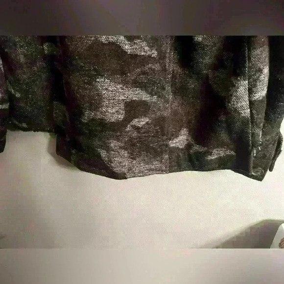 Mystree Shacket with hoodie -Raw Hem- Size S - Picture 2 of 9